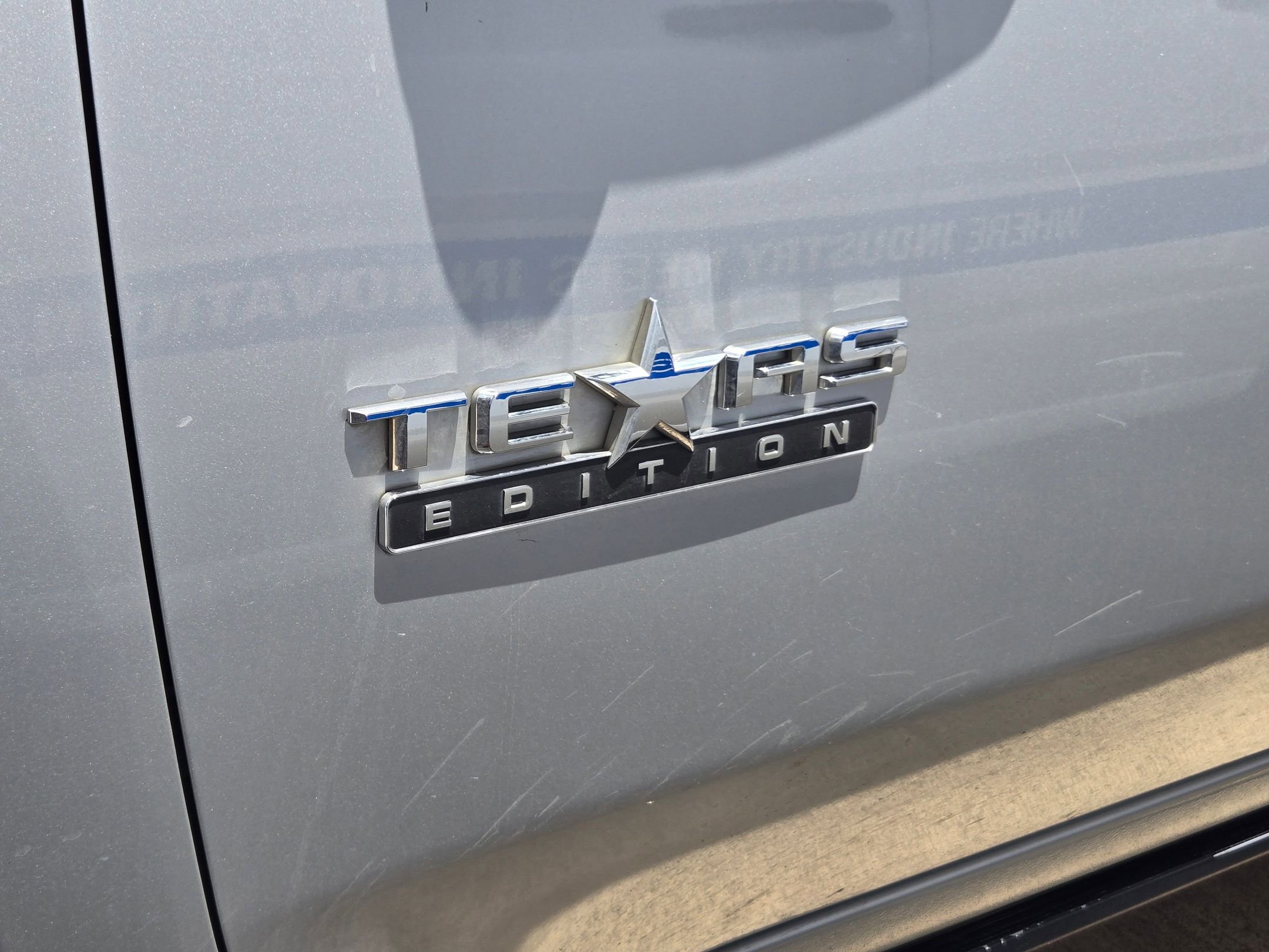 Used 2020 Chevrolet Silverado 2500 LTZ w/ LTZ Texas Edition AWD/4WD image 5
