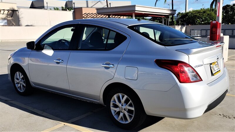 Used 2018 Nissan Versa SV w/ SV Special Edition FWD image 3