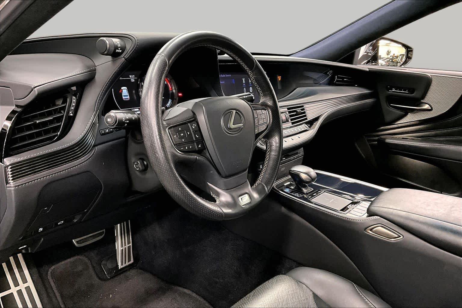 Used 2018 Lexus LS 500 F Sport w/ Accessory Package (Z2) RWD image 16