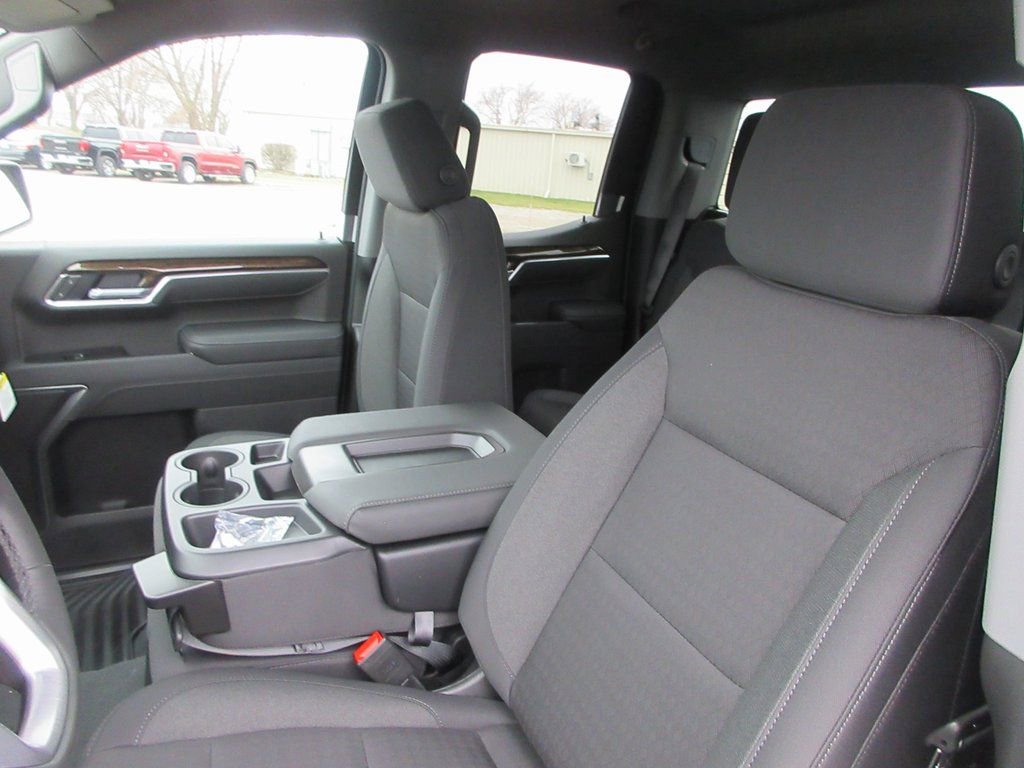 New 2026 GMC Sierra 1500 Elevation image 13