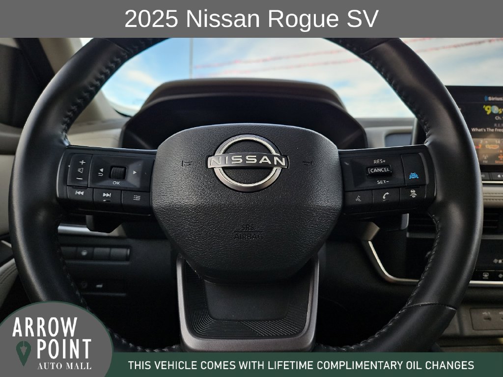 Used 2025 Nissan Rogue SV FWD image 27