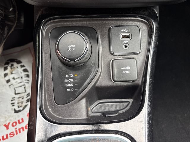 Used 2019 Jeep Compass Limited AWD/4WD image 17