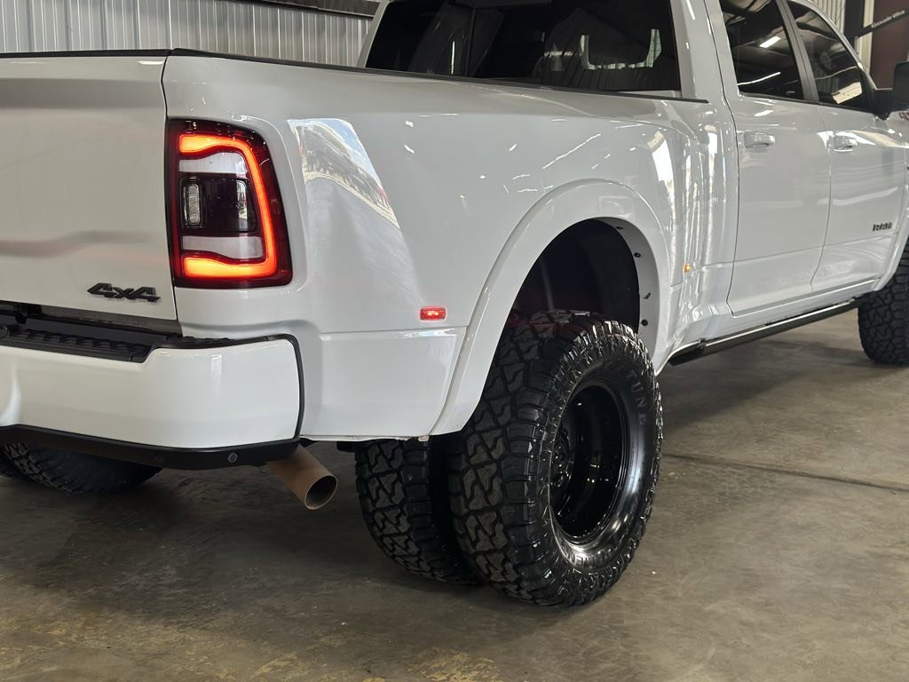 Used 2020 RAM 3500 Laramie image 13