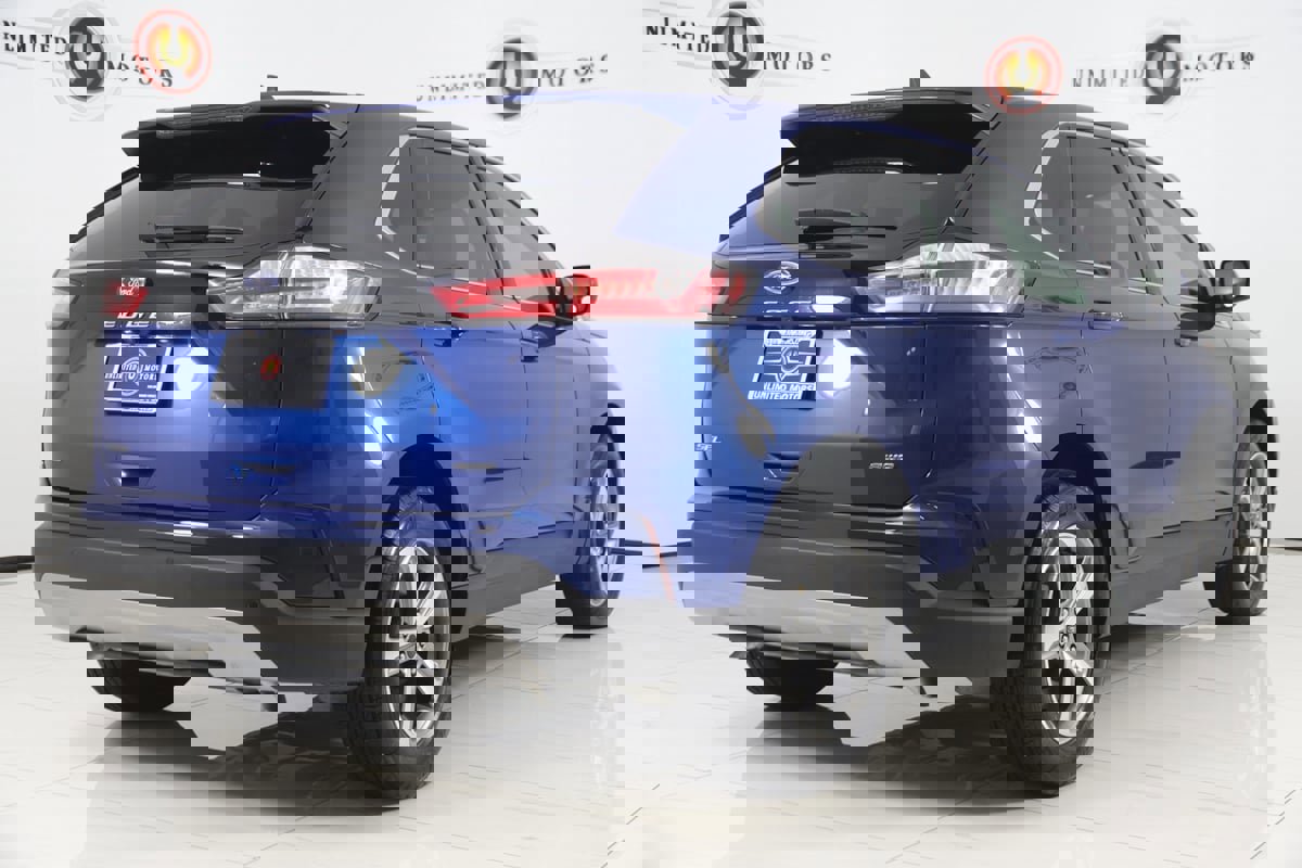 Used 2024 Ford Edge SEL w/ Convenience Package image 3