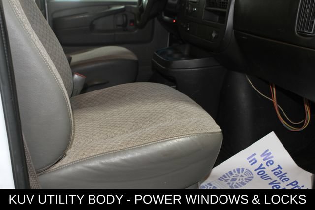 Used 2014 Chevrolet Express 3500 RWD image 21
