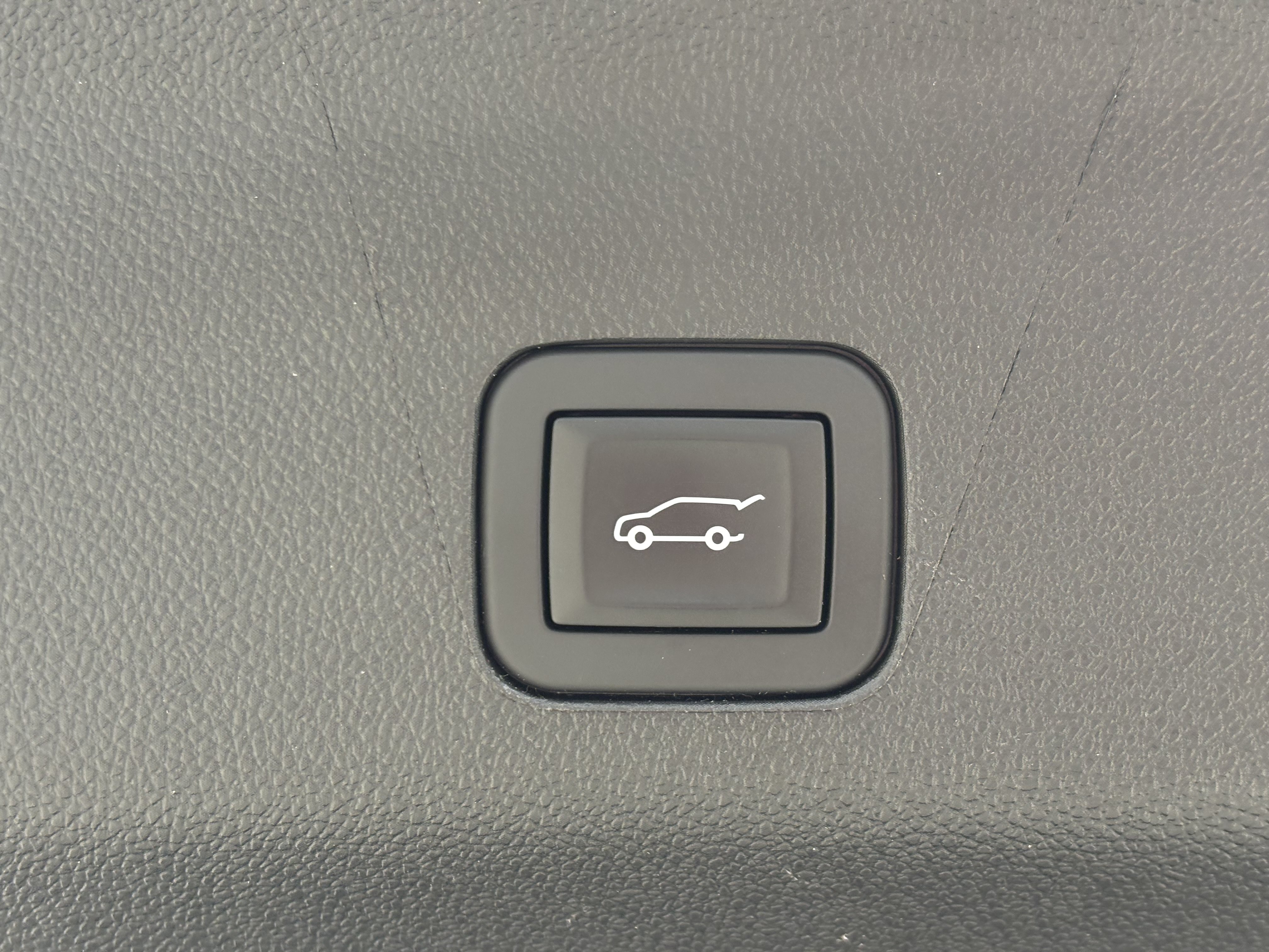 Used 2026 GMC Yukon XL Elevation w/ LPO, Floor Liner Package AWD/4WD image 10