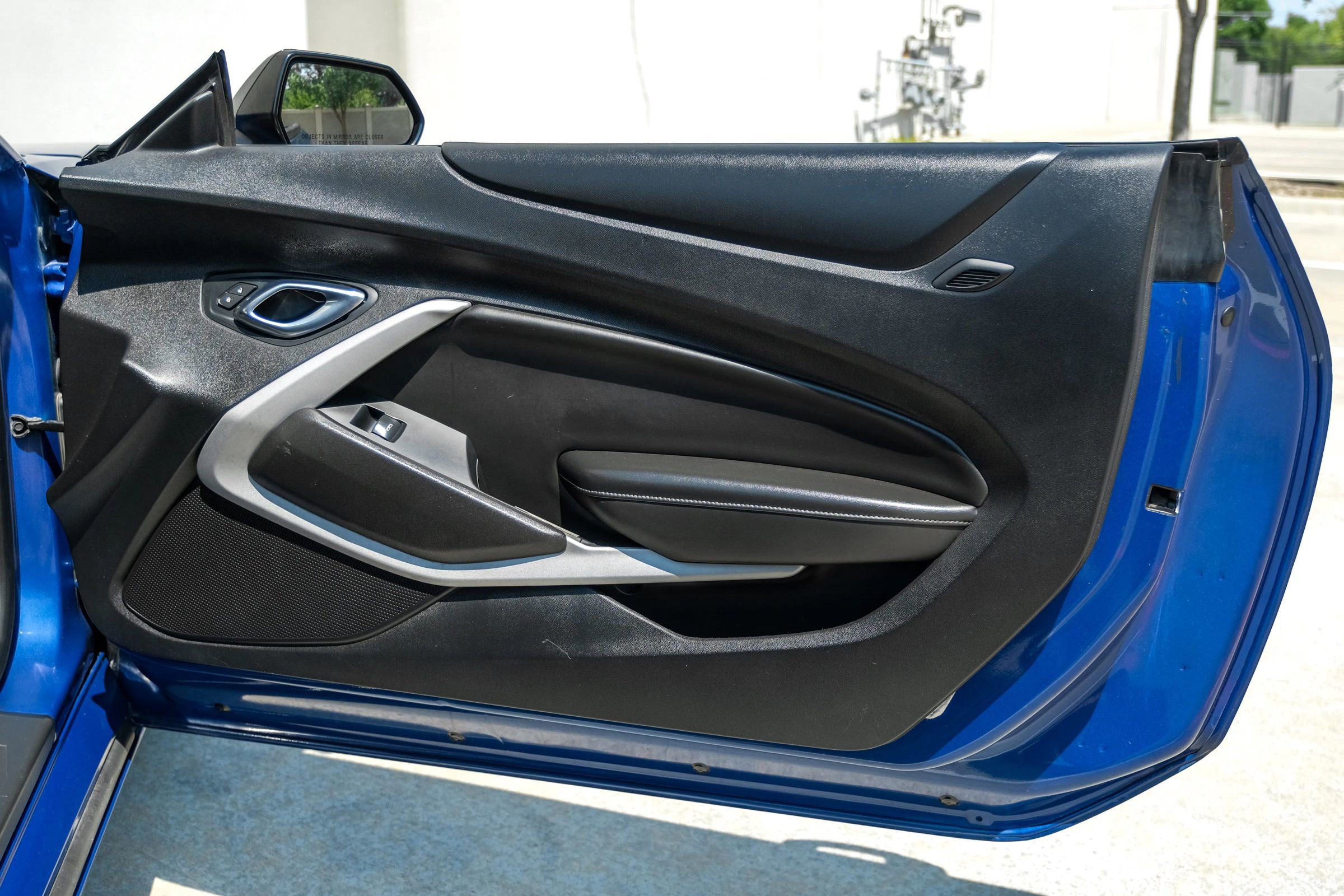 Used 2021 Chevrolet Camaro LT image 34