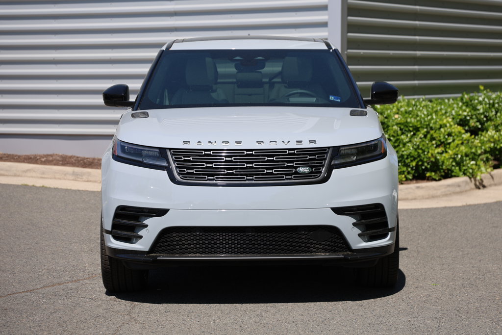 New 2026 Land Rover Range Rover Velar Dynamic SE AWD/4WD image 5