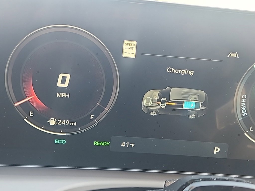 Certified 2025 Hyundai Tucson Limited image 16