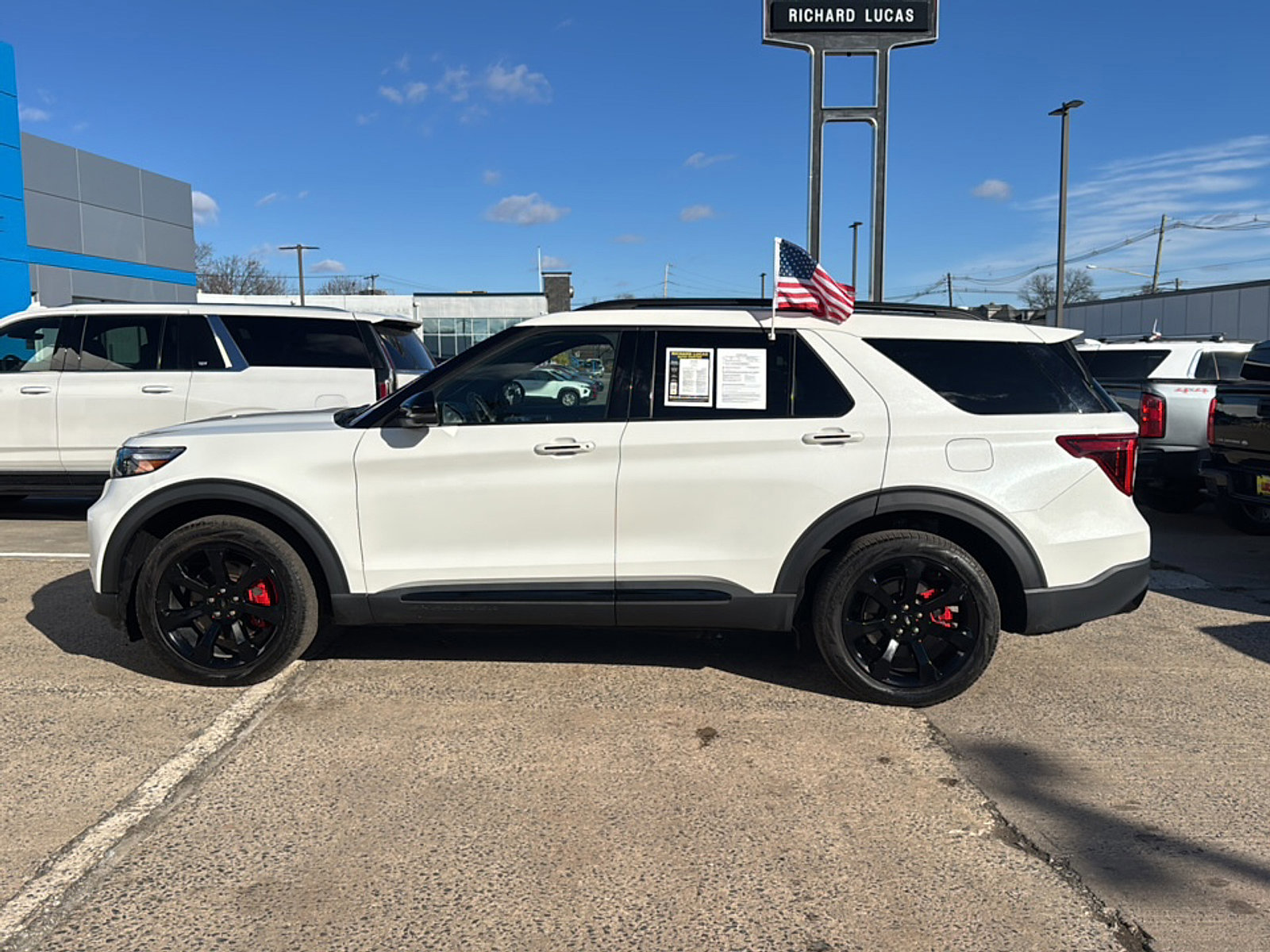 Used 2023 Ford Explorer ST w/ Equipment Group 401A image 8