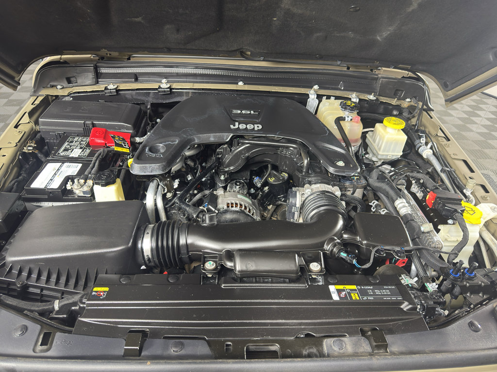 Used 2020 Jeep Gladiator Sport image 11