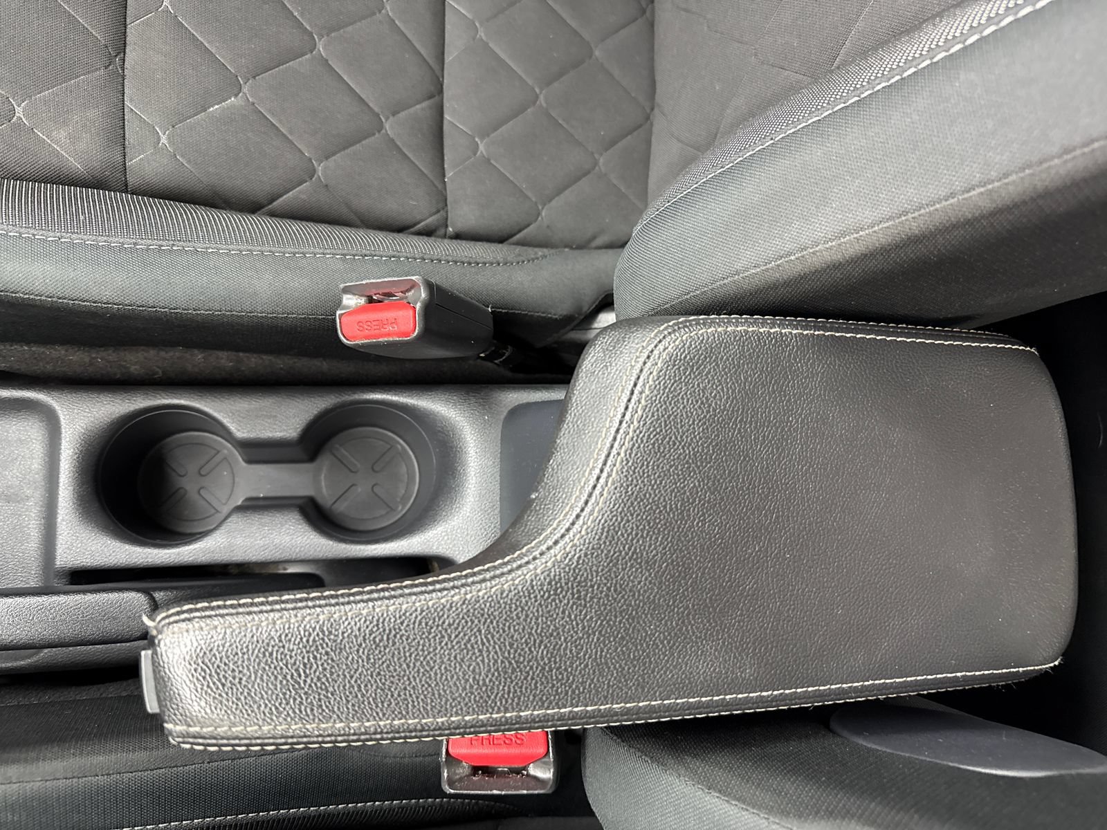 Used 2020 Nissan Kicks S FWD image 31