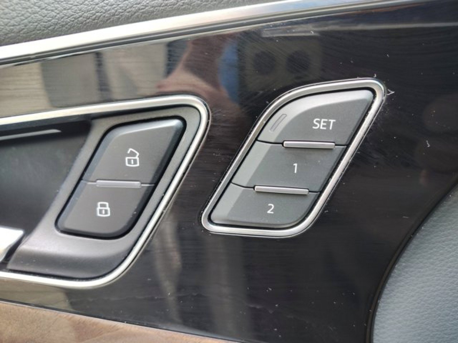 Used 2018 Audi Q7 3.0T Prestige AWD/4WD image 30