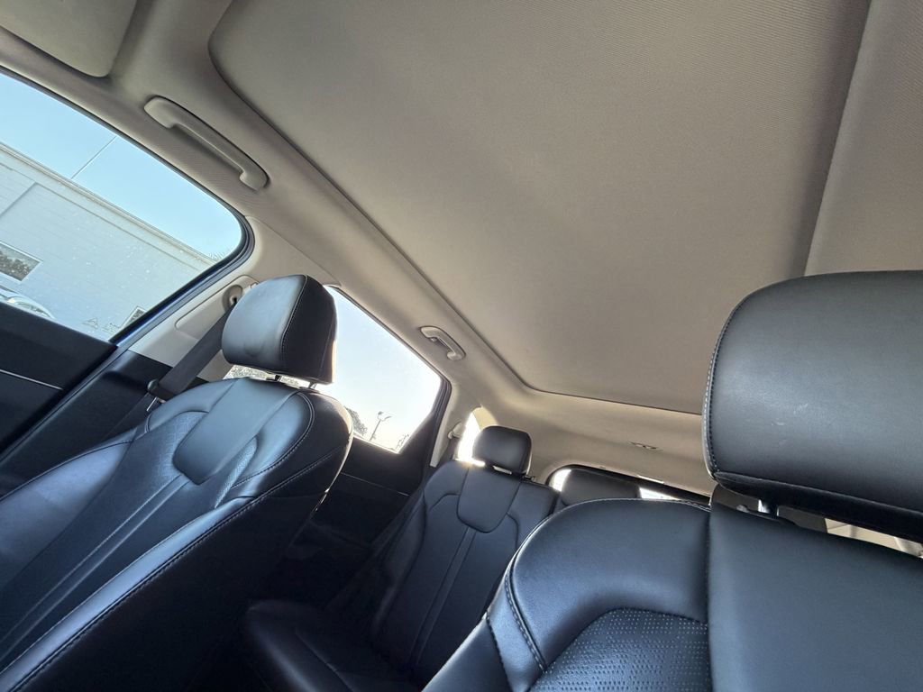 Certified 2023 Kia Sorento S w/ Panoramic Sunroof Package FWD image 32