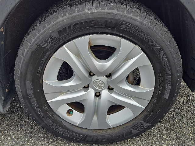 Used 2014 Toyota RAV4 LE AWD/4WD image 8