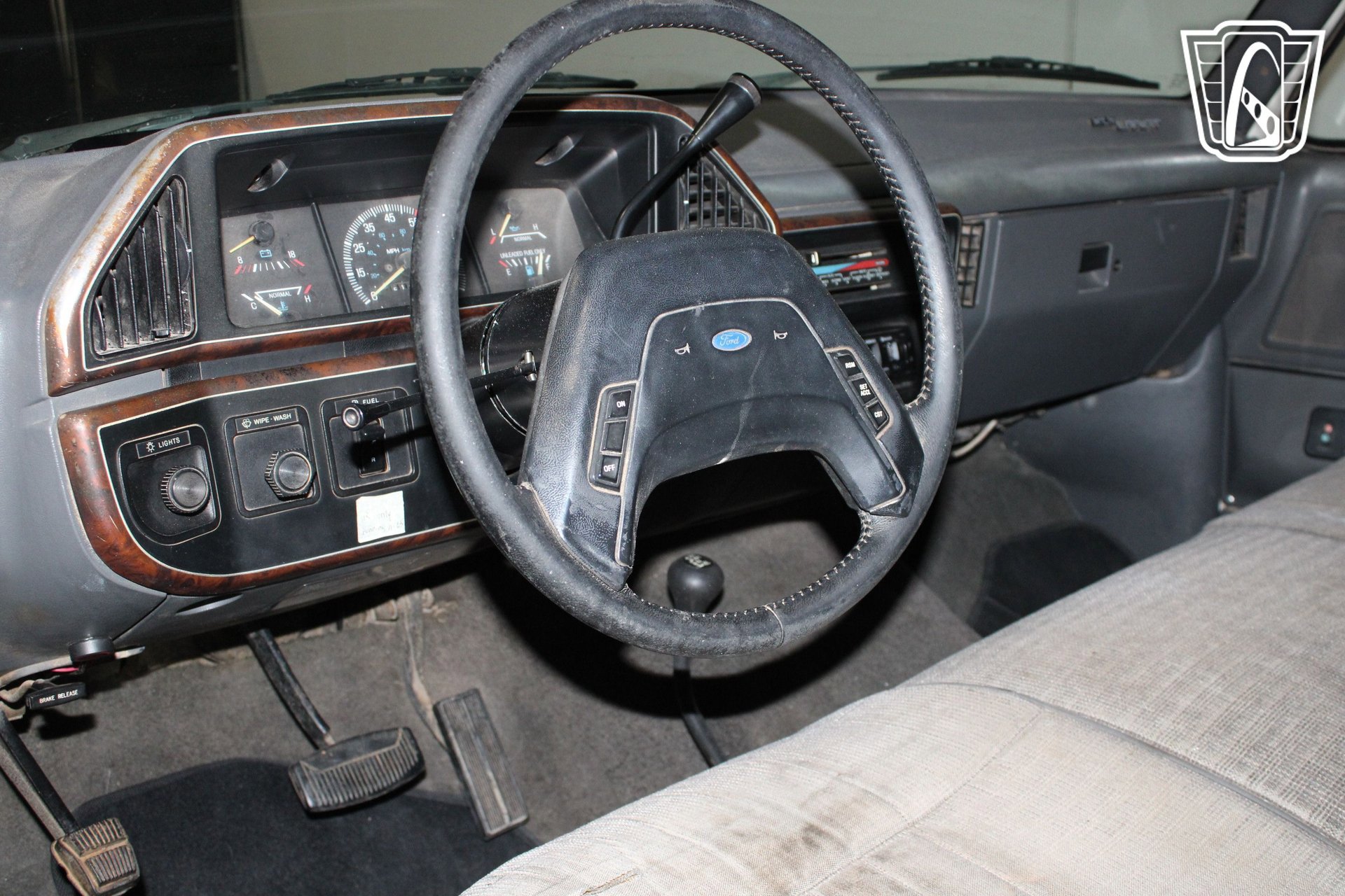 Used 1990 Ford F150 4x4 Regular Cab image 30