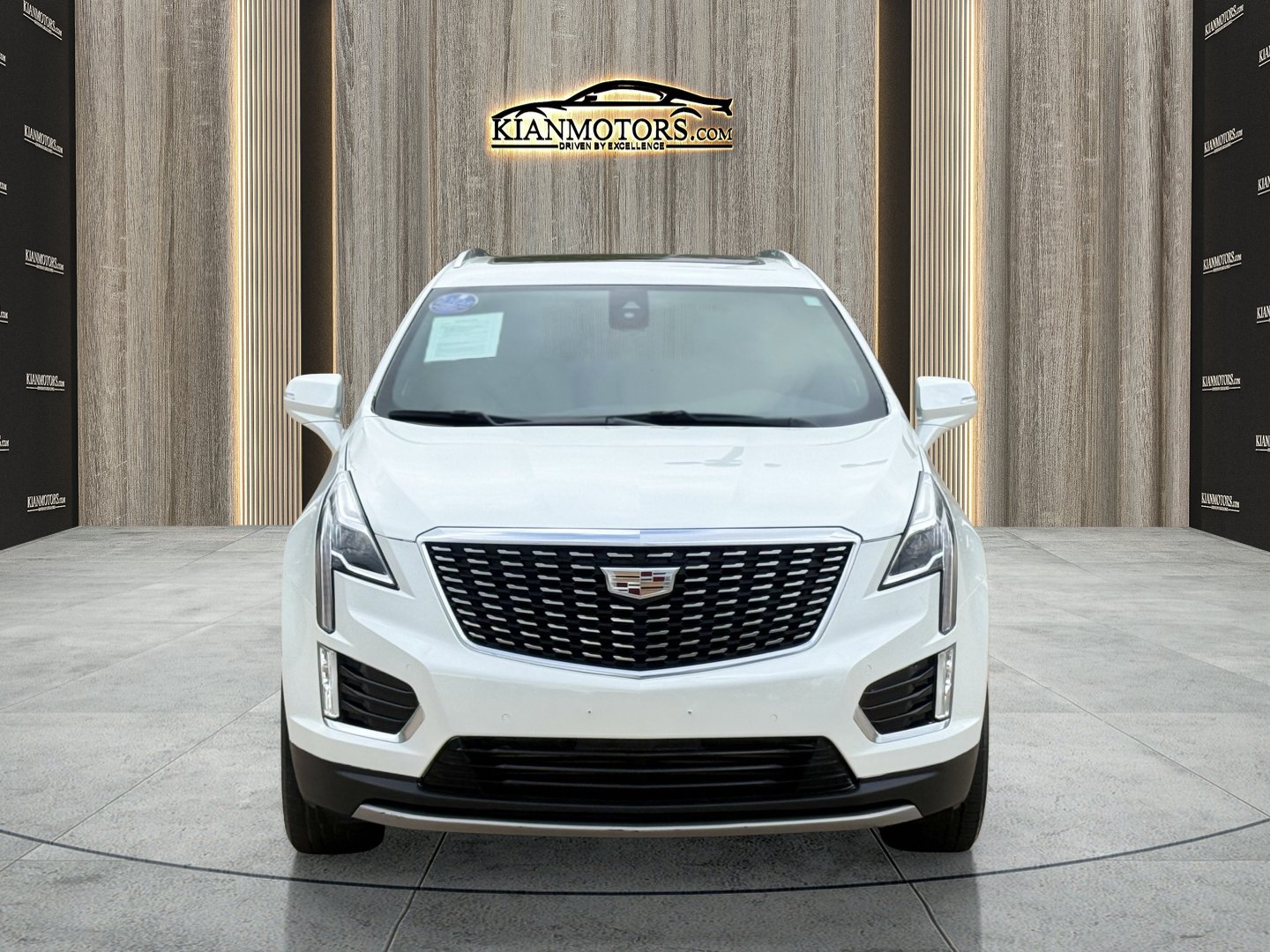 Used 2024 Cadillac XT5 Premium Luxury FWD image 2