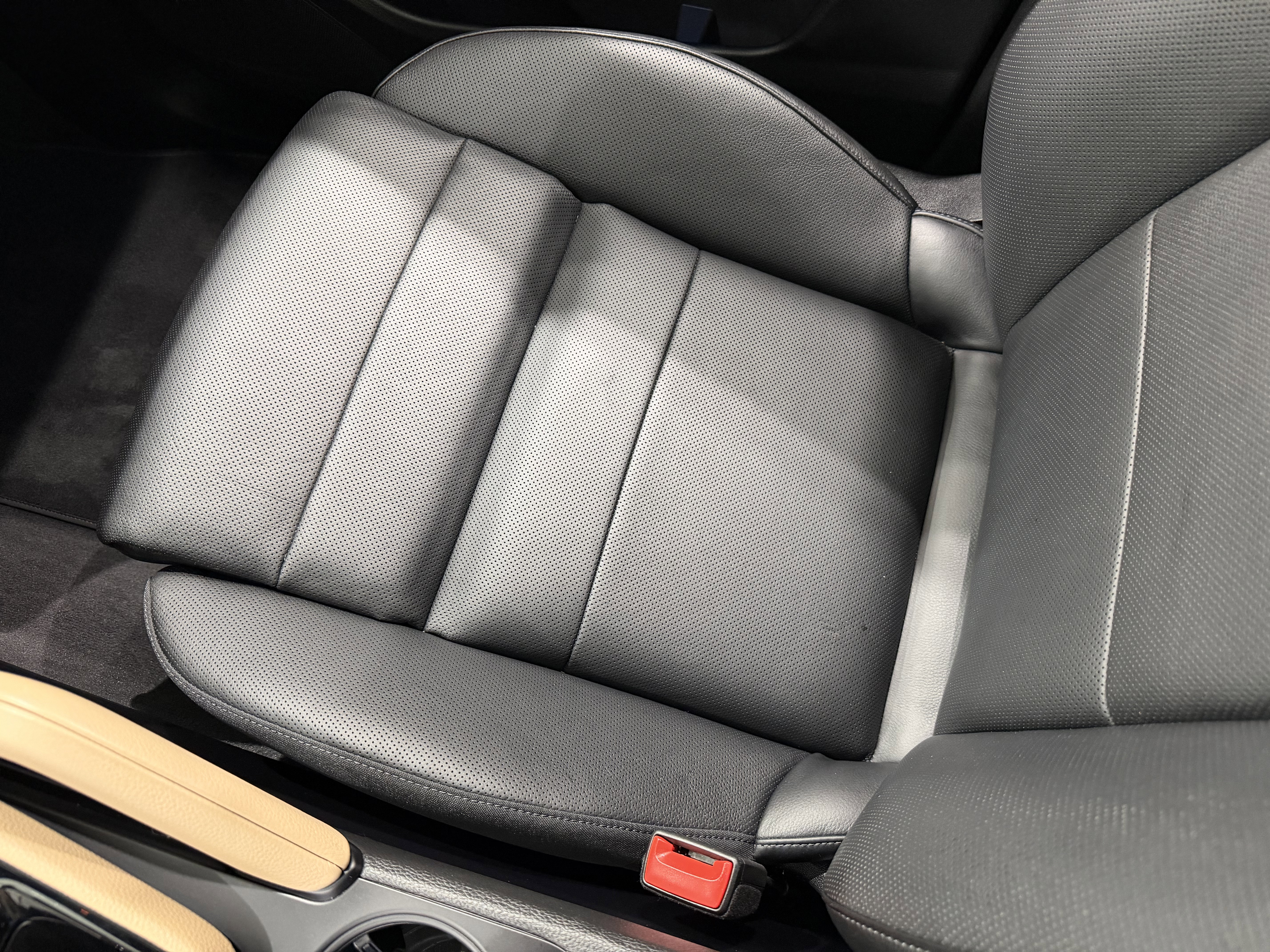 Certified 2024 Porsche Cayenne w/ Premium Package Plus (PFM) image 56