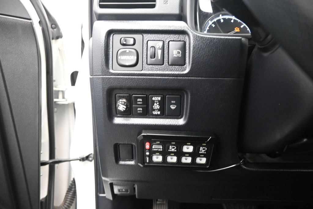 Used 2022 Toyota 4Runner TRD Off-Road AWD/4WD image 12