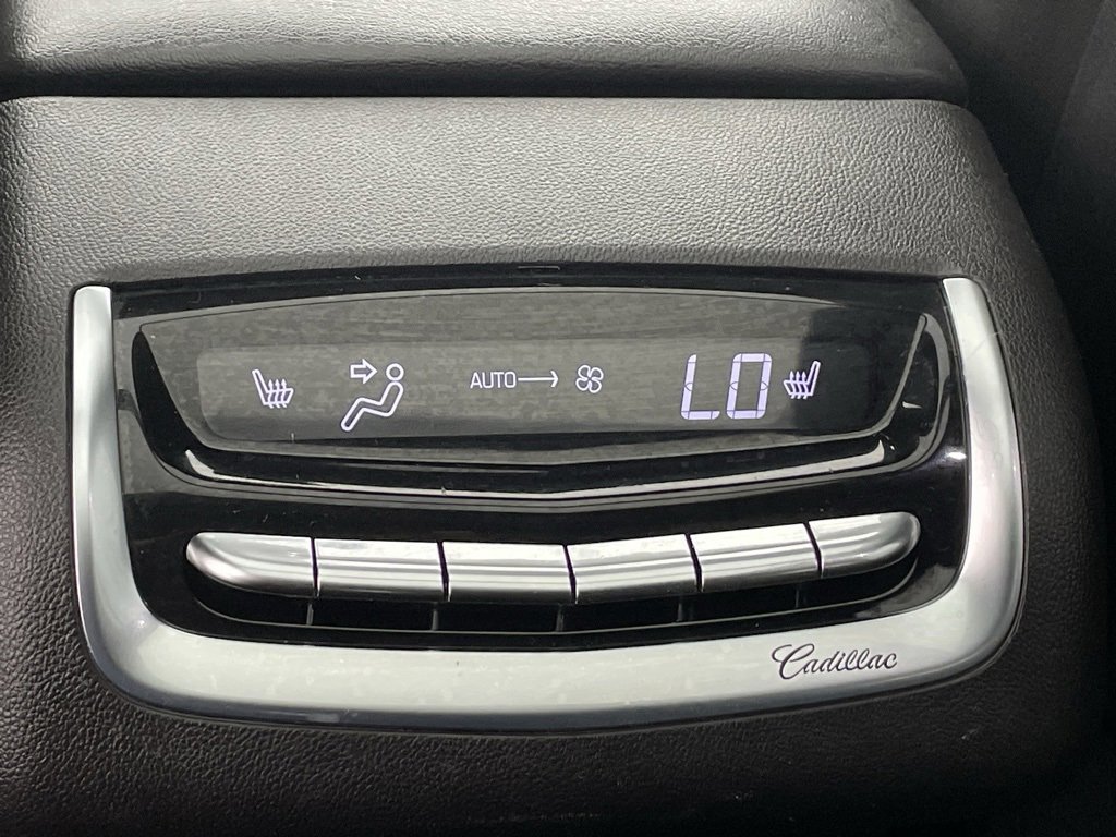 Used 2020 Cadillac XT6 Premium Luxury image 31