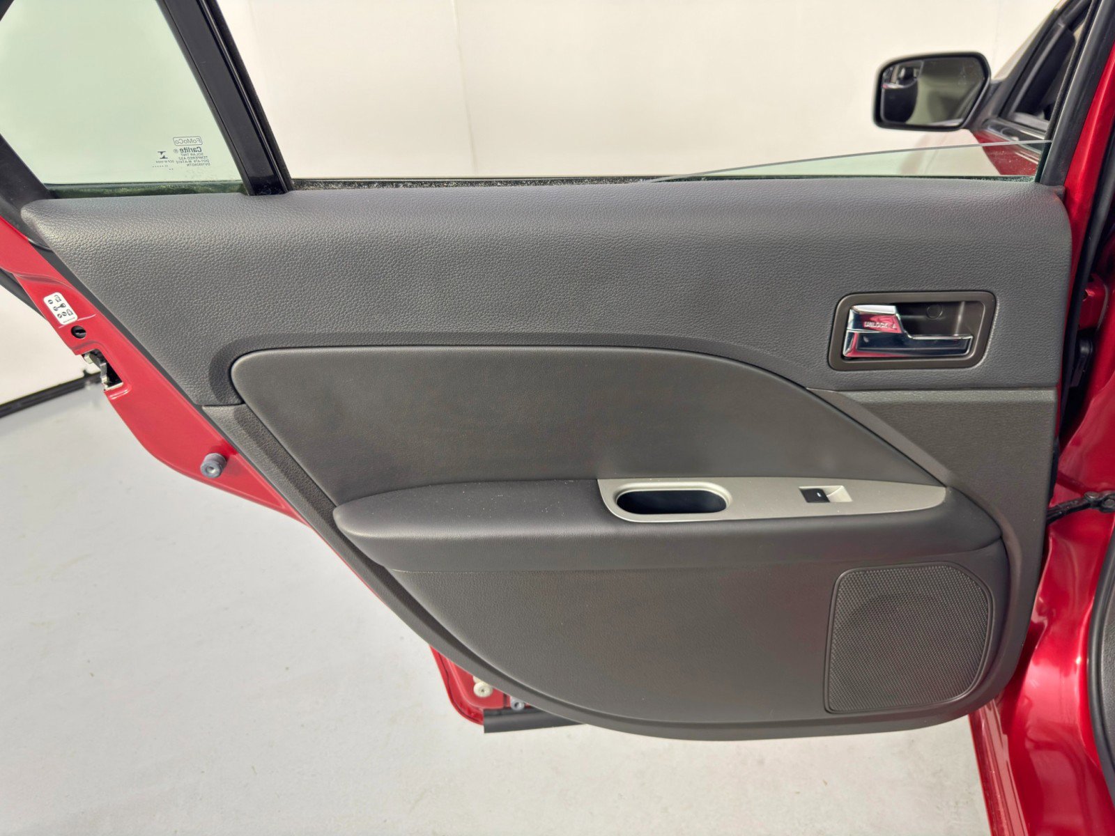 Used 2012 Ford Fusion SEL image 35