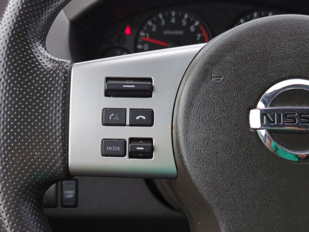 Used 2019 Nissan Frontier SV image 8
