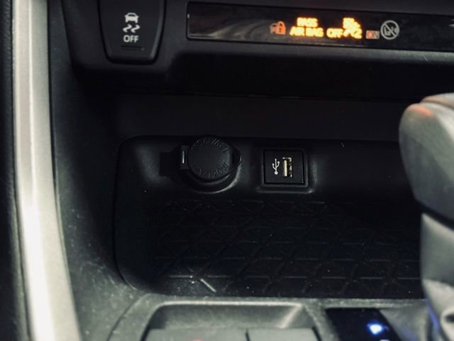 Used 2025 Toyota RAV4 LE image 29