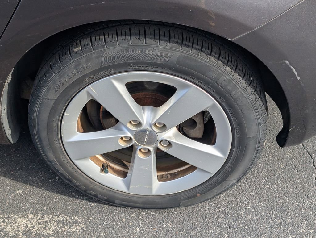 Used 2016 Dodge Dart SXT image 19