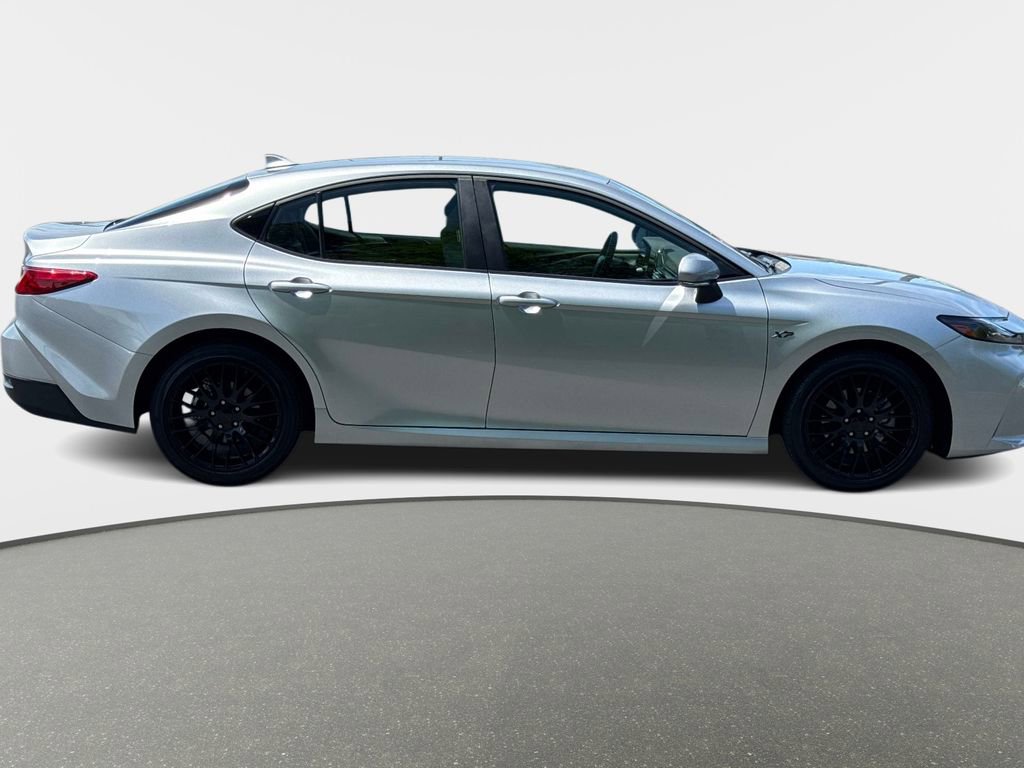 Used 2025 Toyota Camry LE image 2