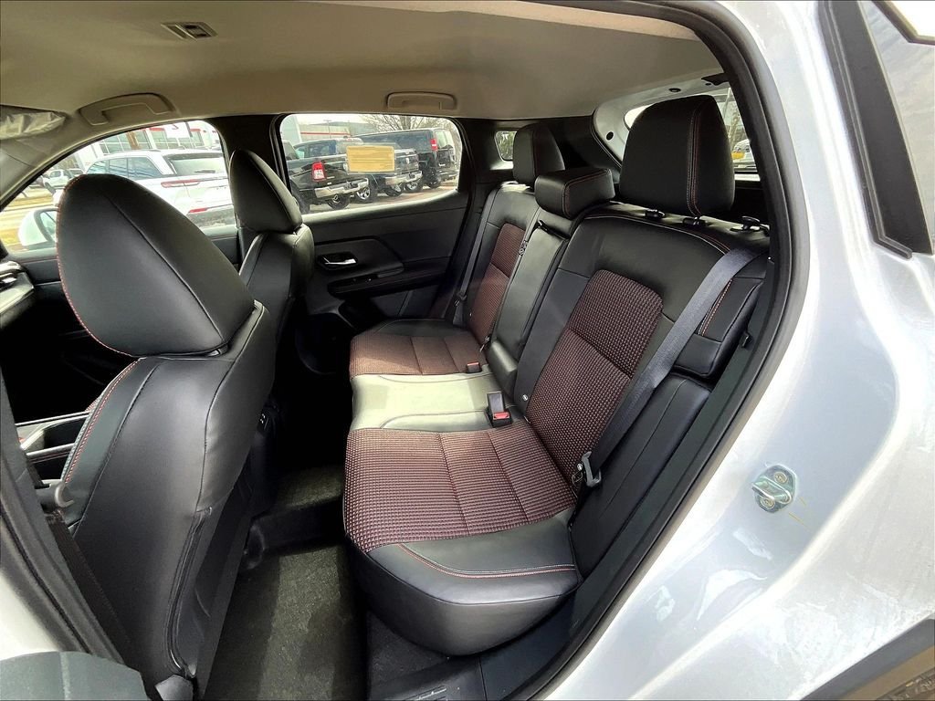 New 2025 Nissan Kicks SR AWD/4WD image 15