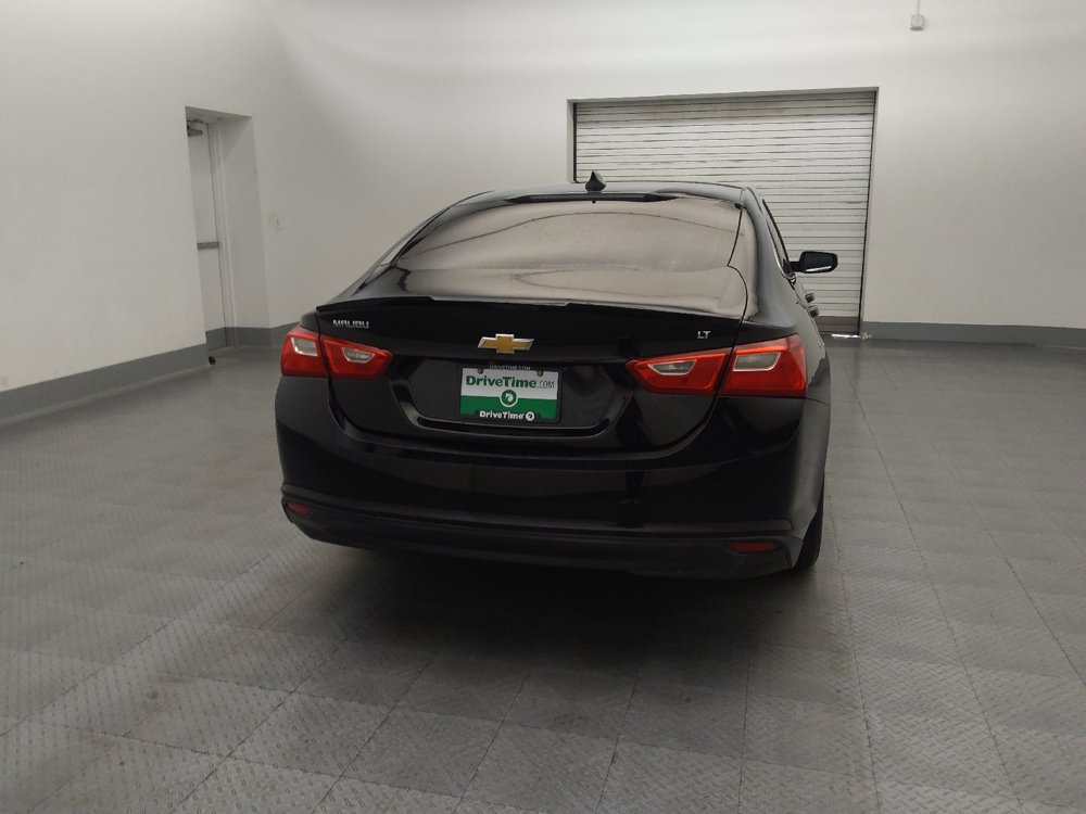 Used 2017 Chevrolet Malibu LT w/ Leather Package FWD image 7