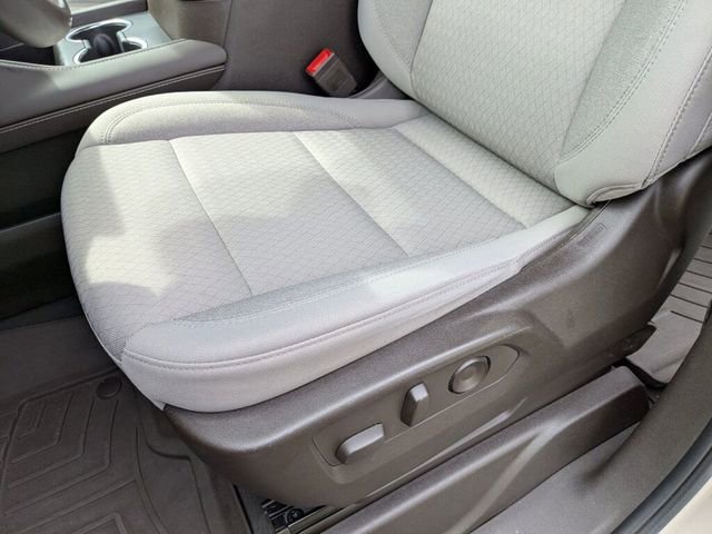 Used 2022 GMC Yukon XL SLE w/ Gmc Pro Safety Plus Package image 27