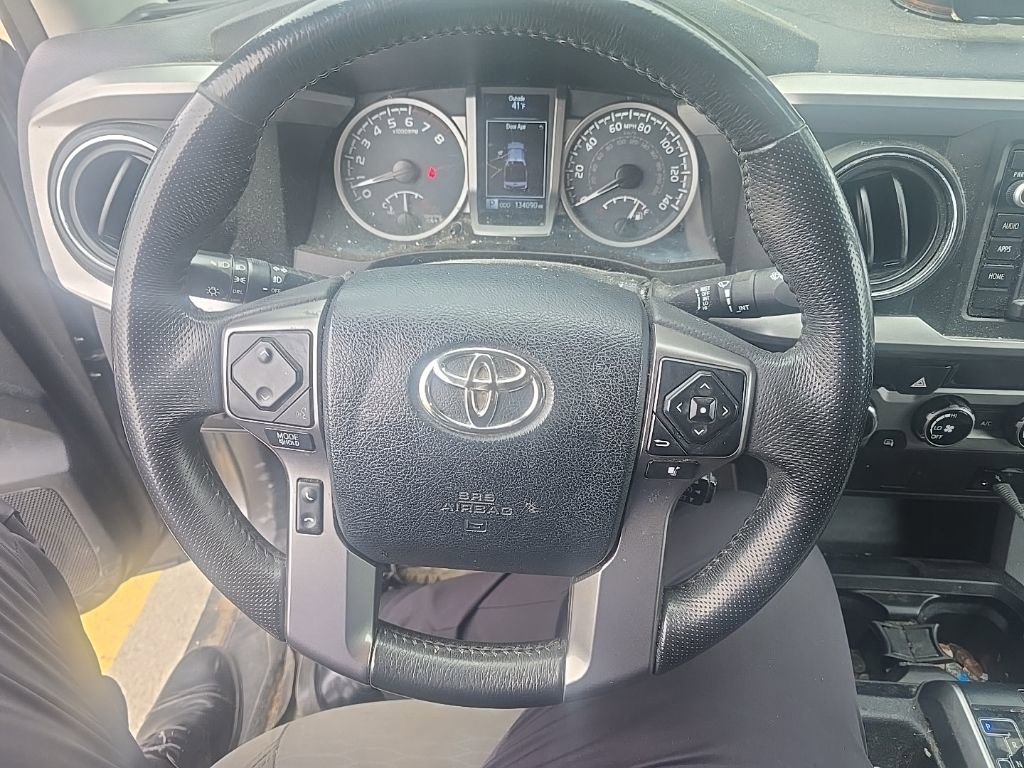 Used 2017 Toyota Tacoma SR5 w/ Tow Package AWD/4WD image 4