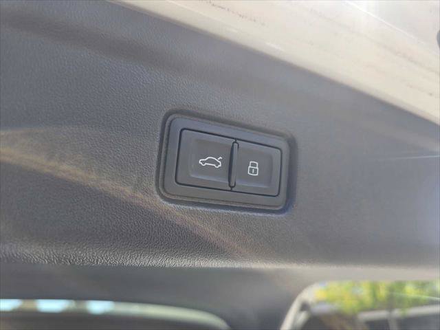 Used 2025 Audi A6 e-tron Premium Plus AWD/4WD image 14