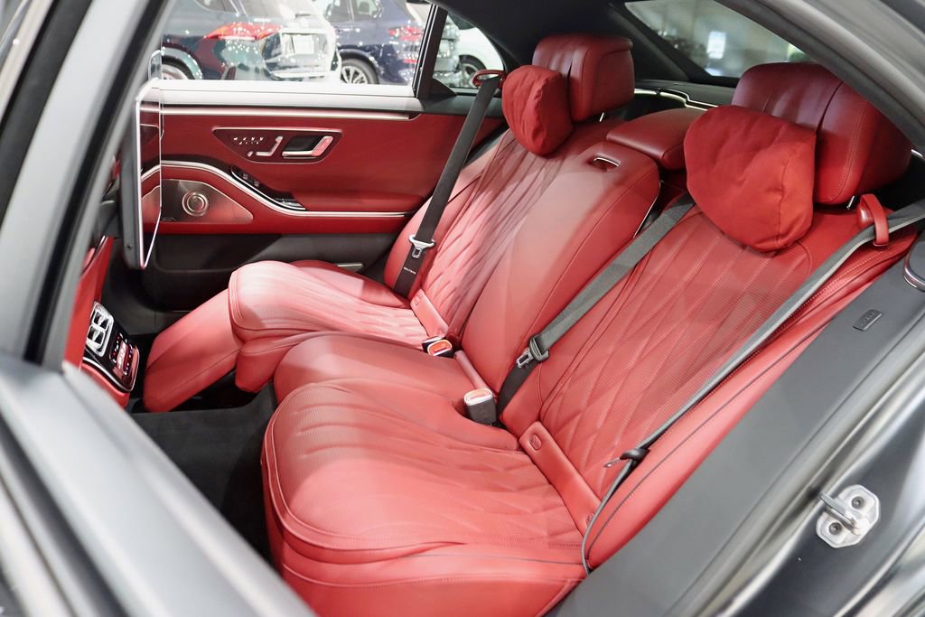 Used 2024 Mercedes-Benz S 63 AMG S image 36