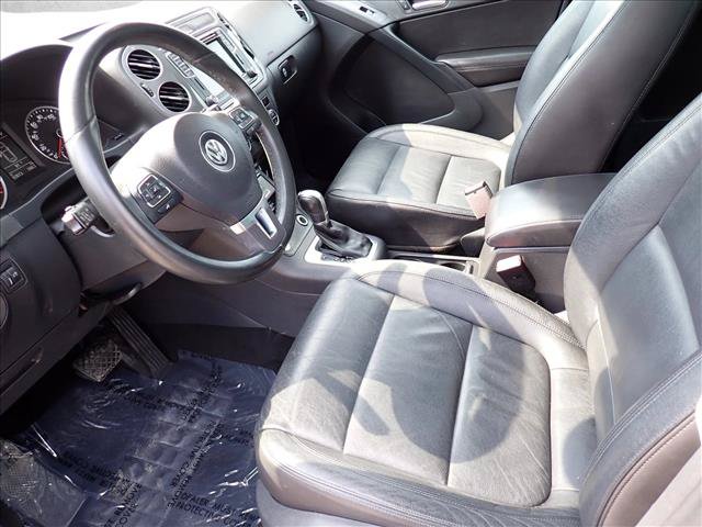 Used 2017 Volkswagen Tiguan Sport FWD image 10