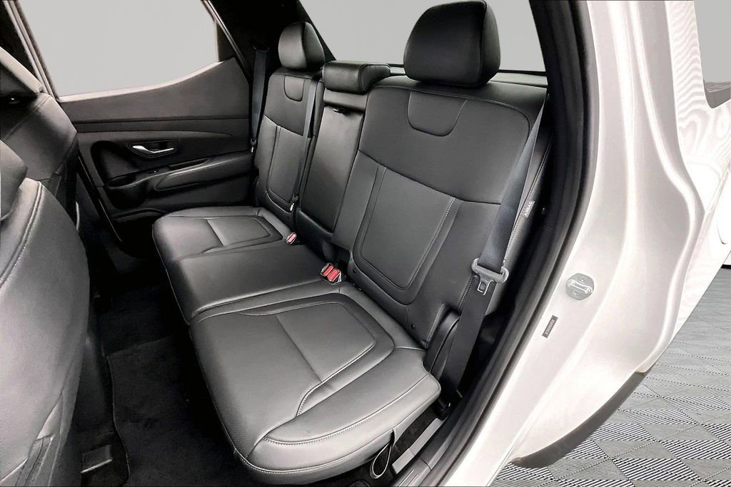 Used 2025 Hyundai Santa Cruz SEL FWD image 27