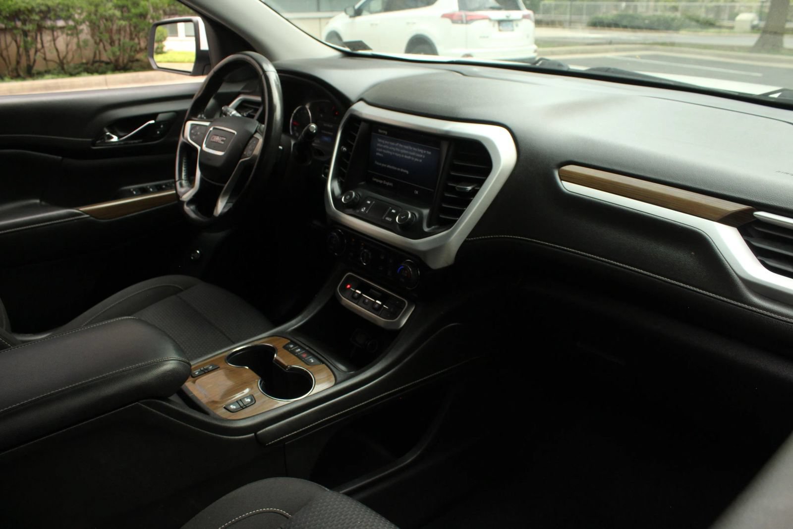 Used 2020 GMC Acadia SLE w/ Driver Convenience Package FWD image 25