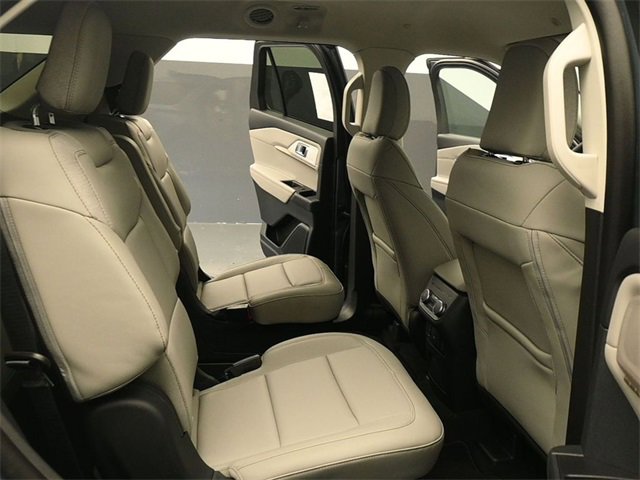 New 2025 Ford Explorer Active w/ Active Comfort Package image 16