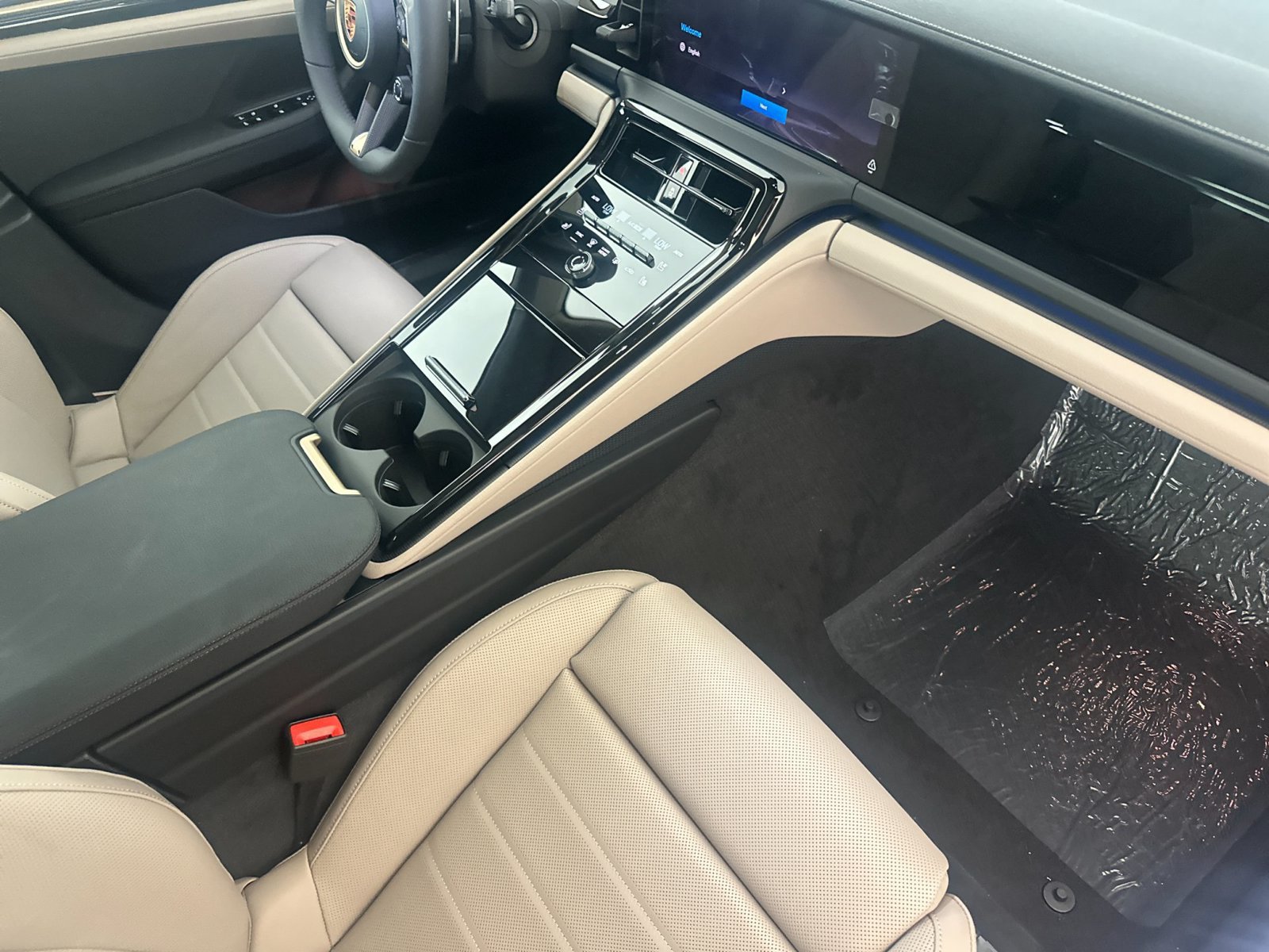 New 2026 Porsche Panamera 4 AWD/4WD image 16