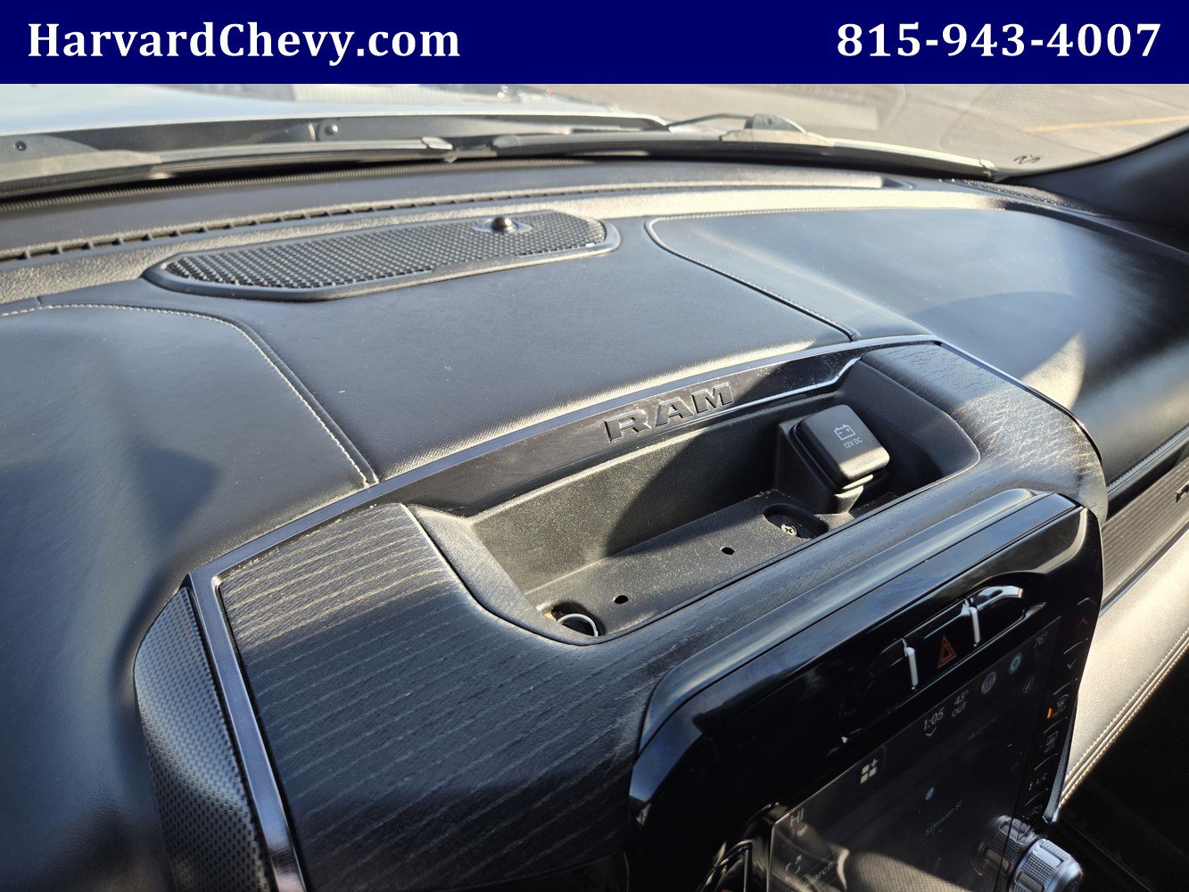 Used 2022 RAM 1500 Limited w/ Body-Colour Bumper Group AWD/4WD image 8