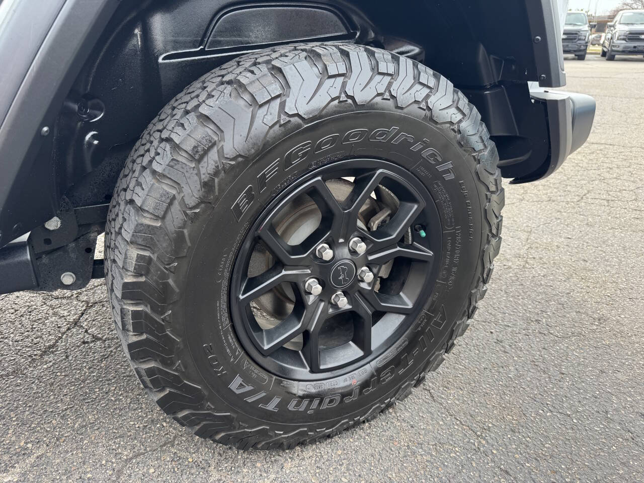 Used 2024 Jeep Wrangler 4WD Unlimited Willys image 6