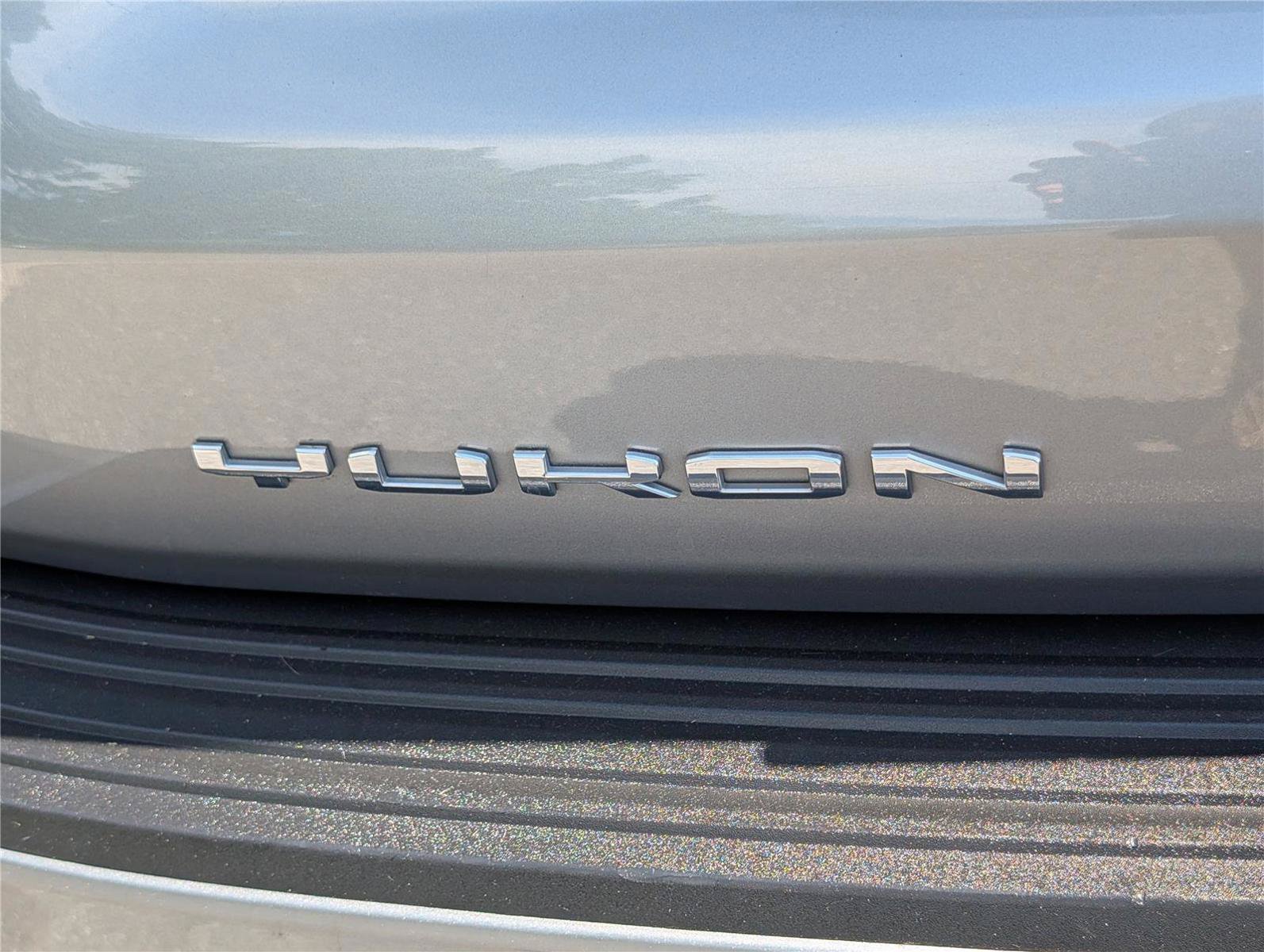 Used 2024 GMC Yukon SLT AWD/4WD image 10
