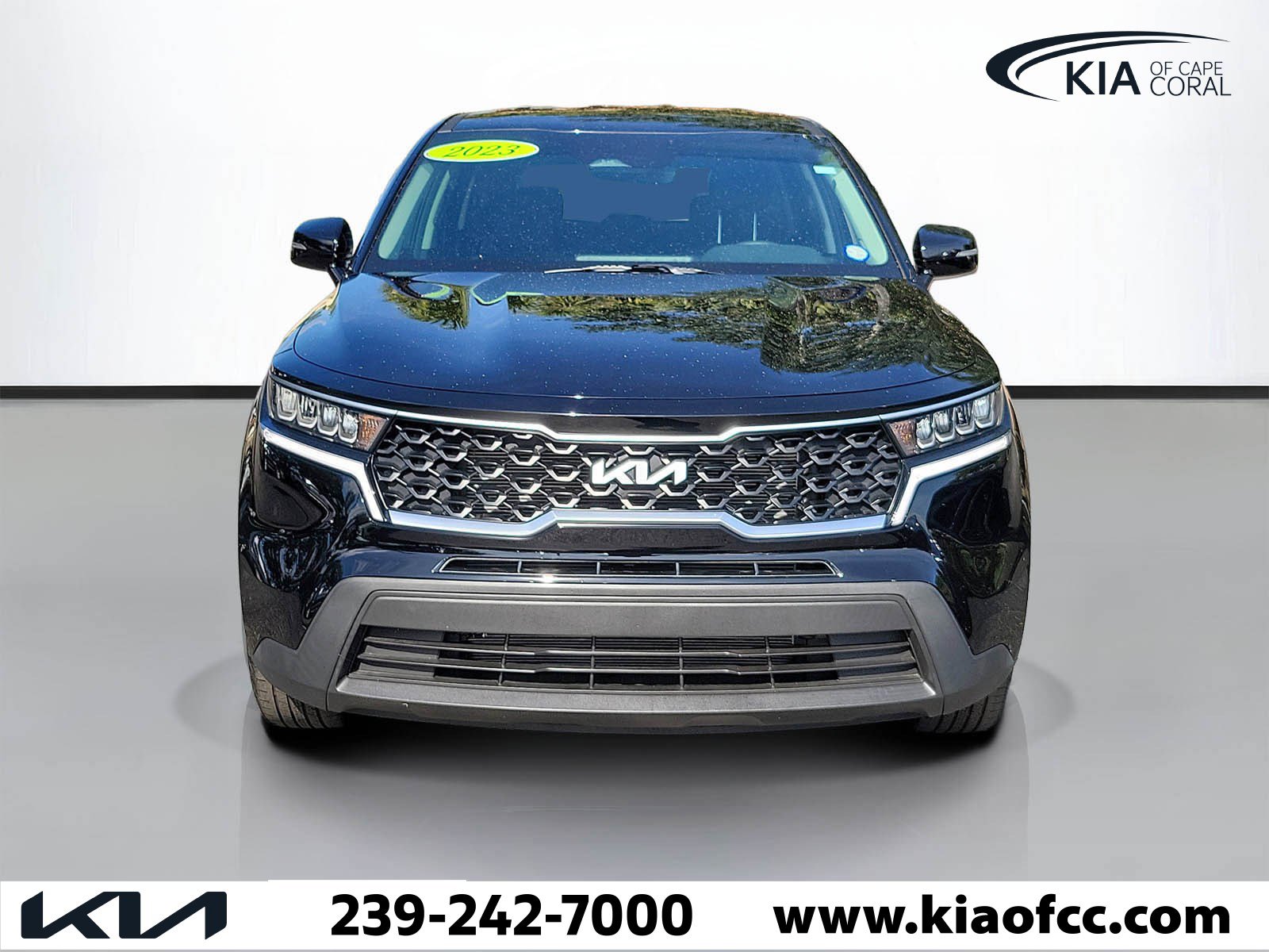 Used 2023 Kia Sorento LX FWD image 2