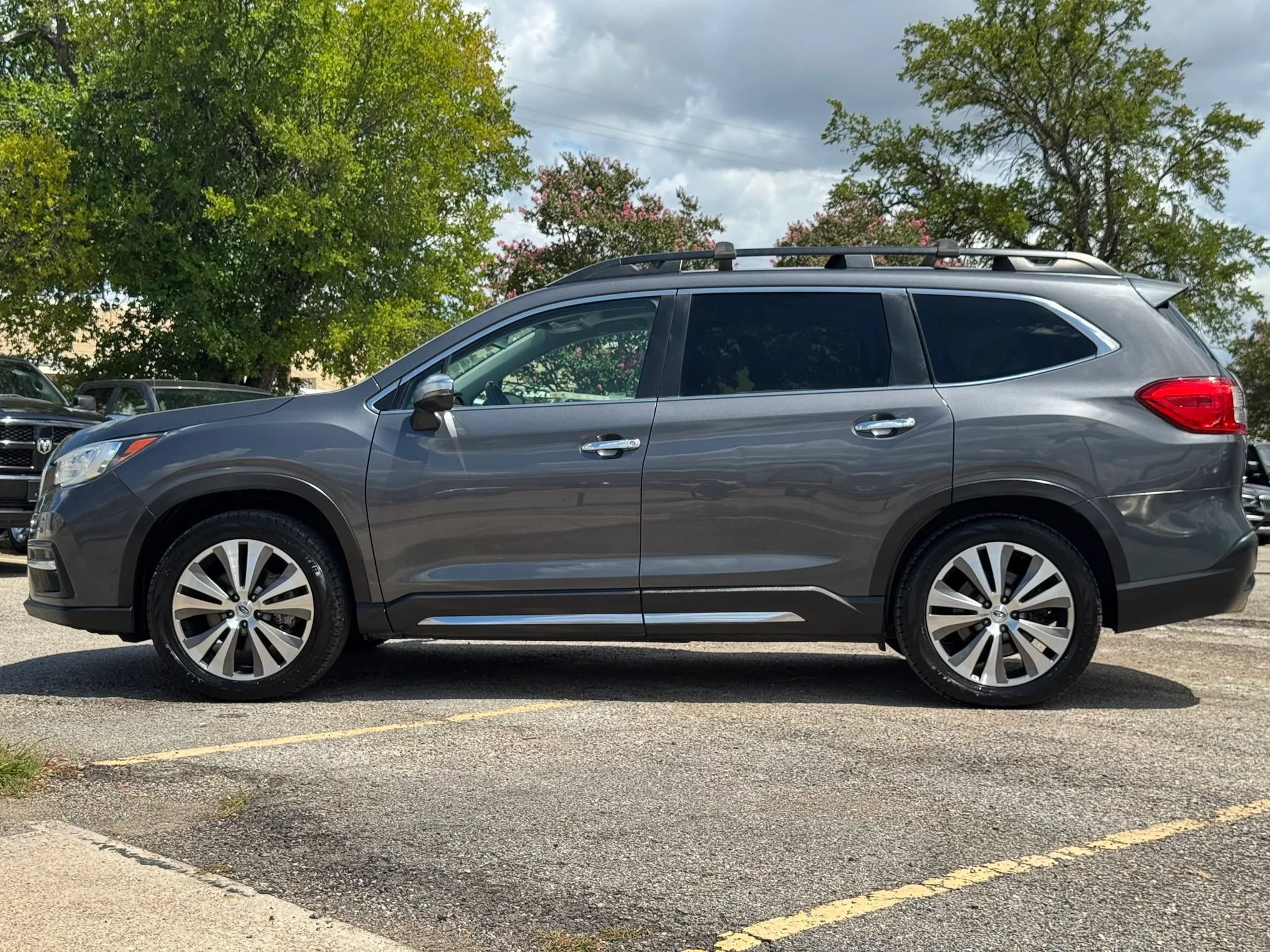 Used 2019 Subaru Ascent Touring AWD/4WD image 3