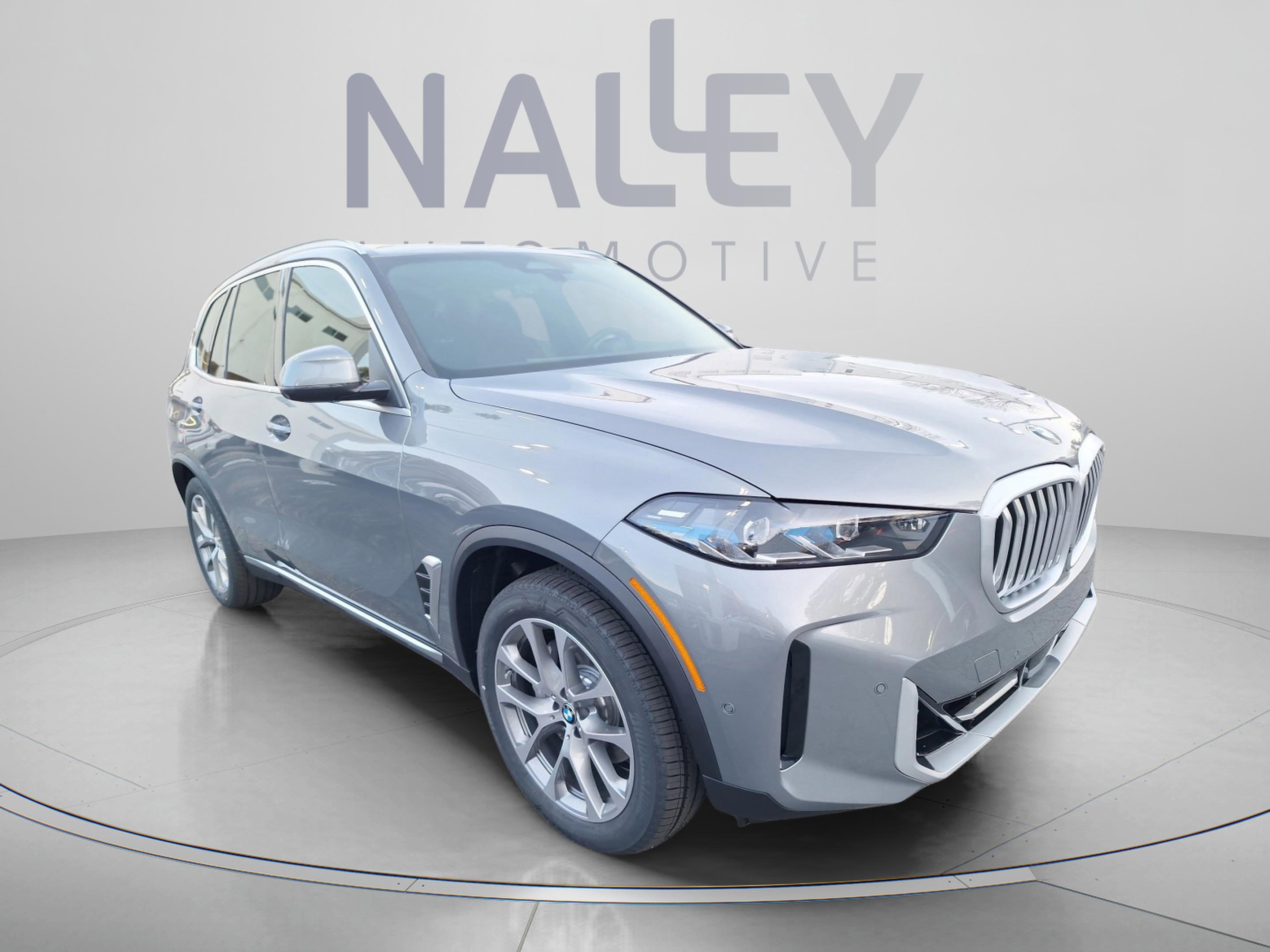 Used 2026 BMW X5 xDrive40i w/ Premium Package AWD/4WD image 4