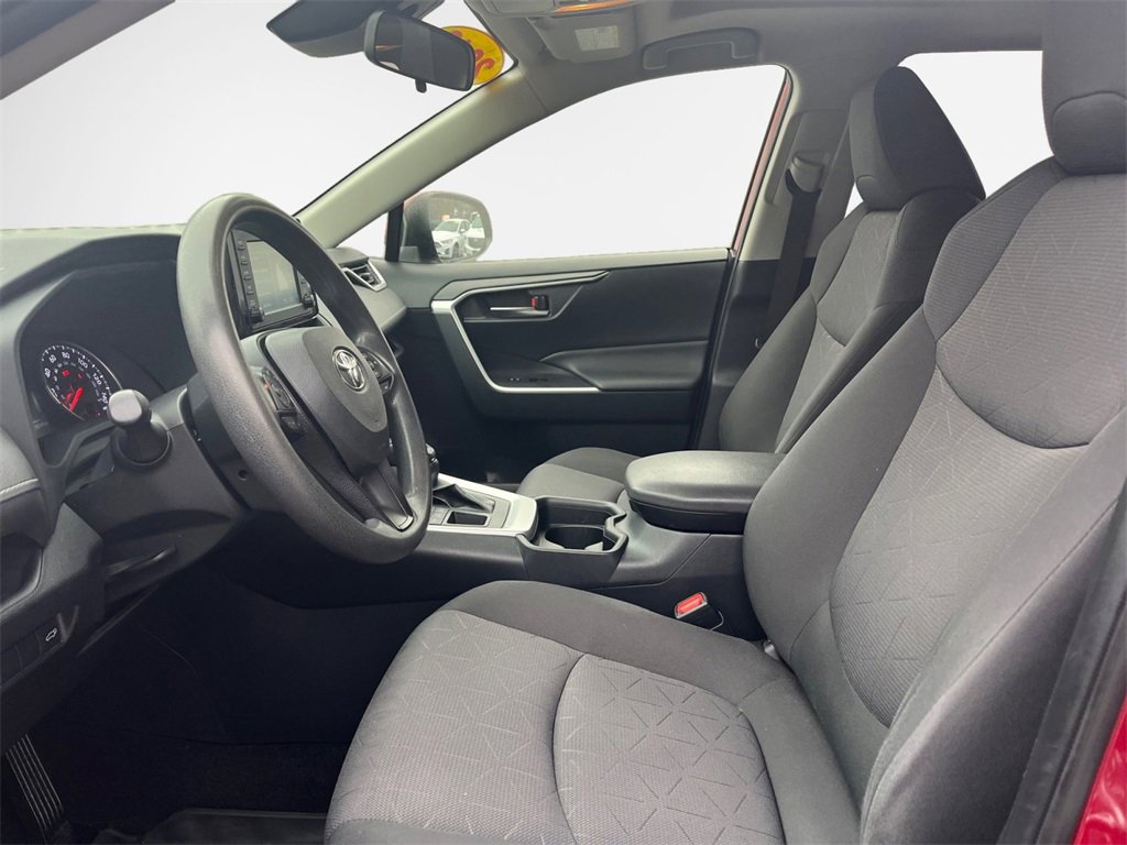 Used 2019 Toyota RAV4 XLE image 12