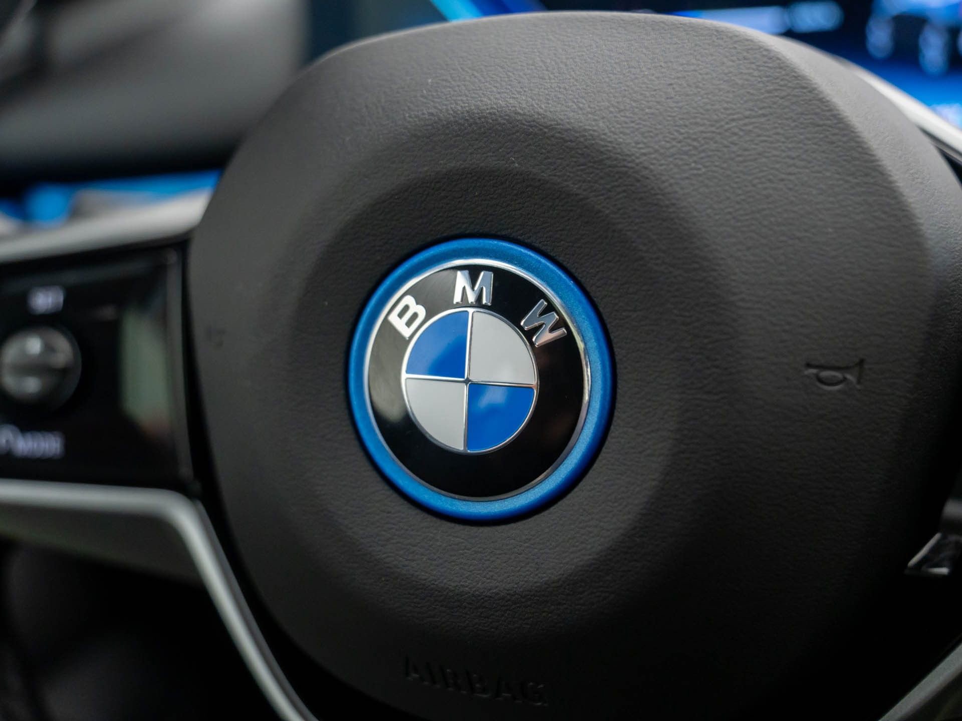 Certified 2025 BMW i5 xDrive40 w/ Premium Package image 22