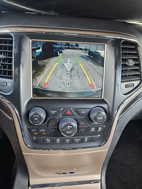 Used 2017 Jeep Grand Cherokee Limited w/ Luxury Group II image 31