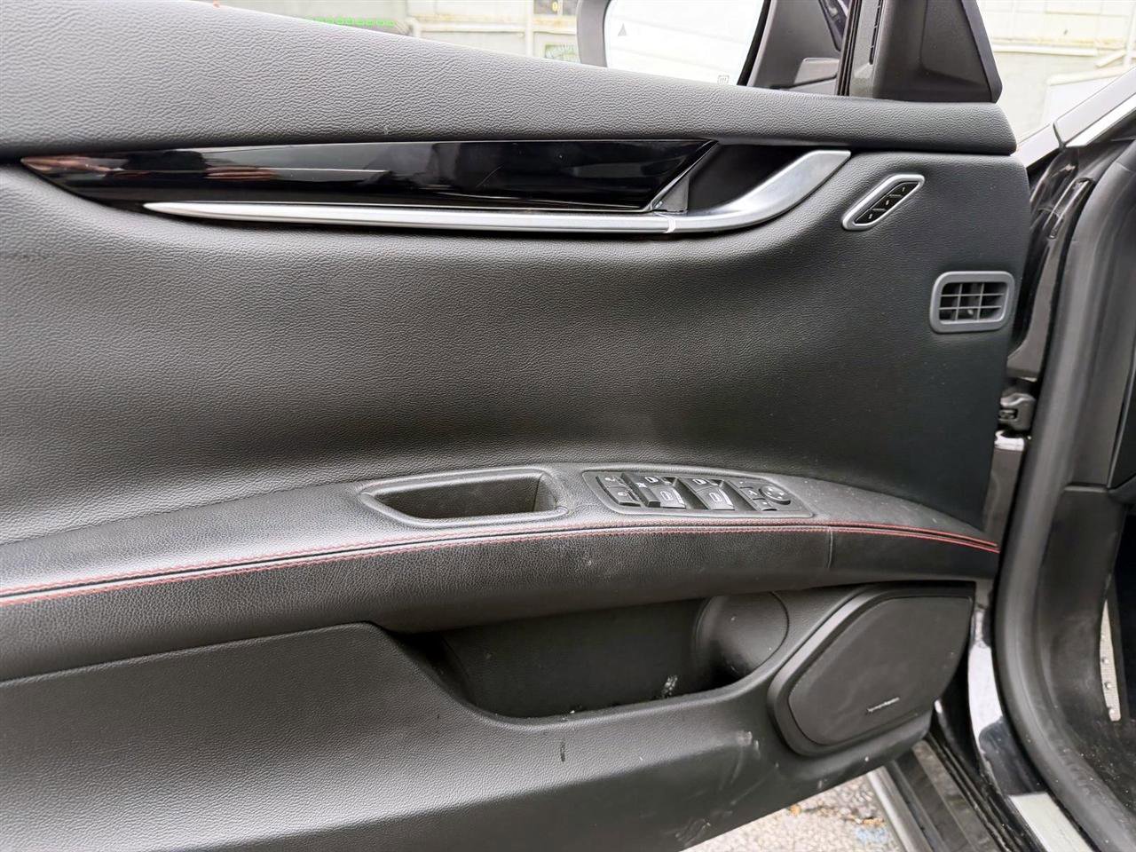 Used 2018 Maserati Ghibli S Q4 AWD/4WD image 10